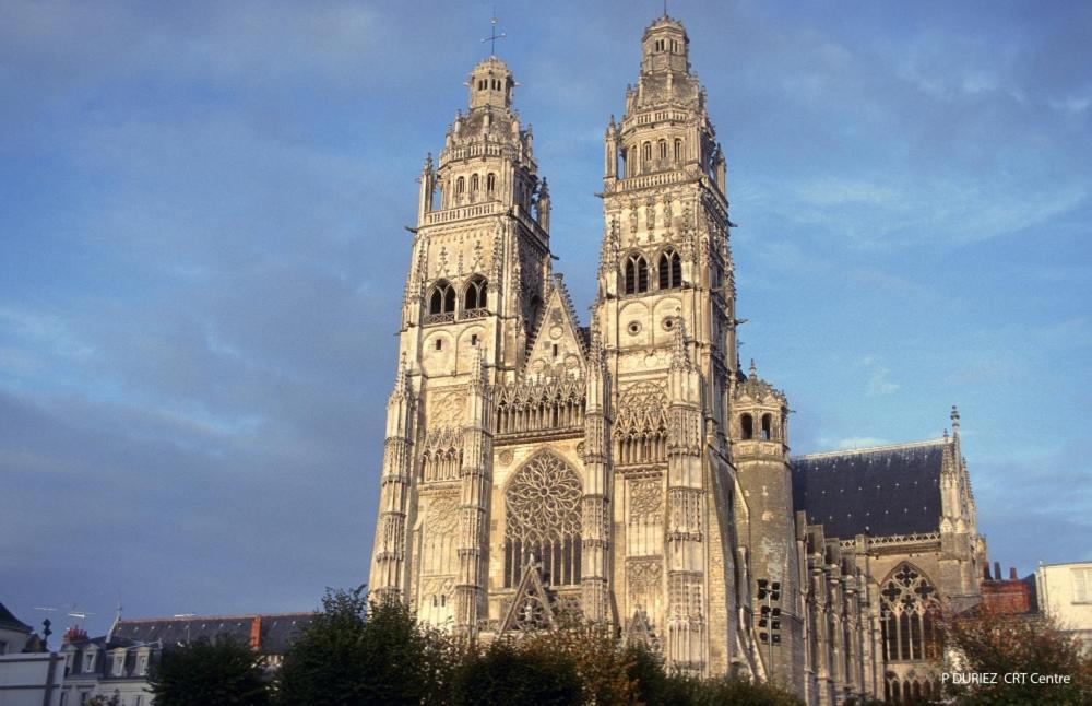 Cygne Jaune - Opera / Cathedrale Tours Zewnętrze zdjęcie