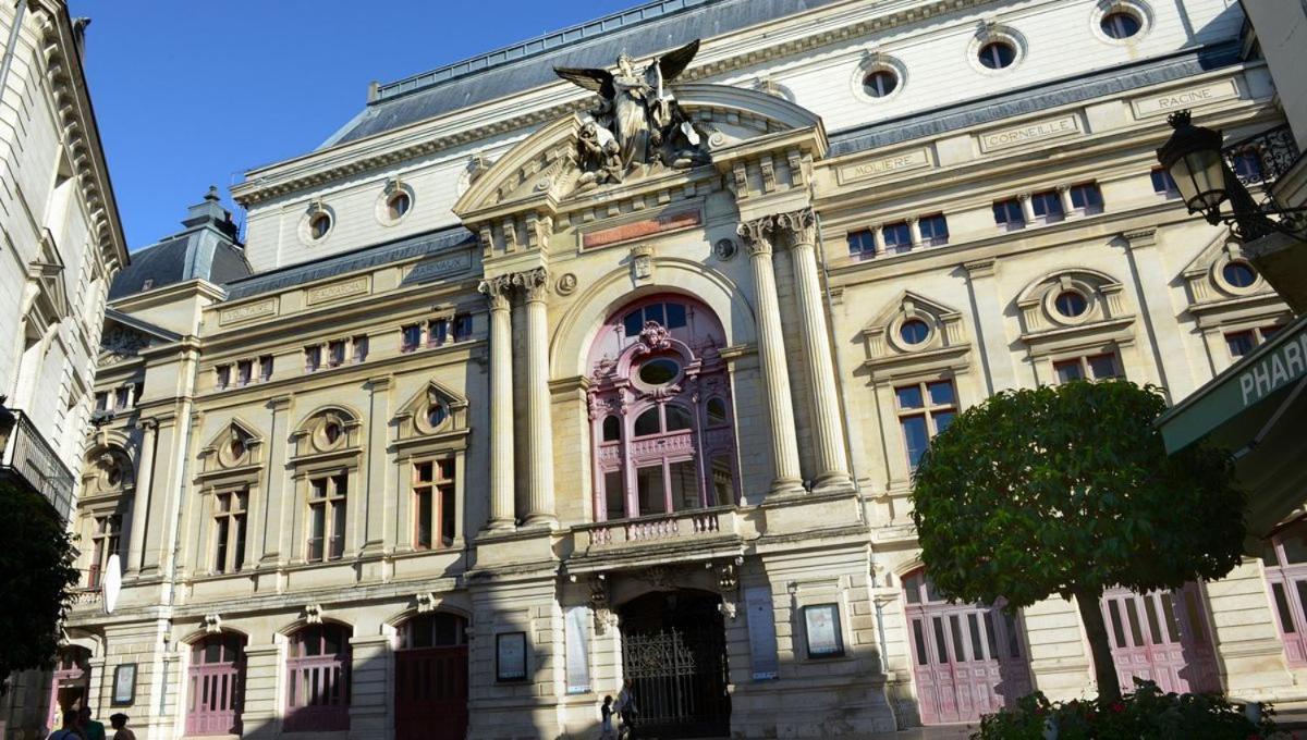 Cygne Jaune - Opera / Cathedrale Tours Zewnętrze zdjęcie